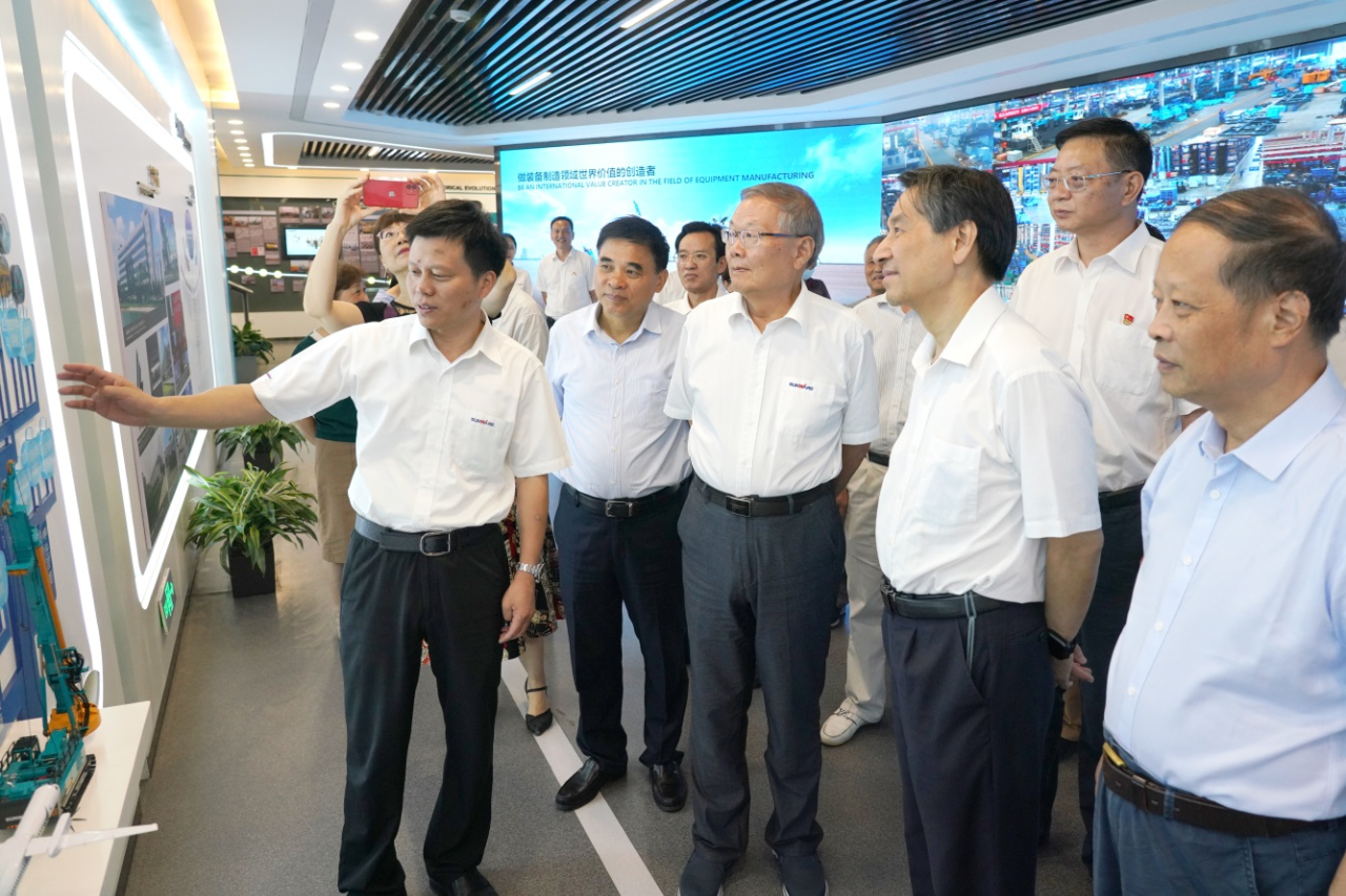 湖南省老科学技术工作者一行到访k1体育
