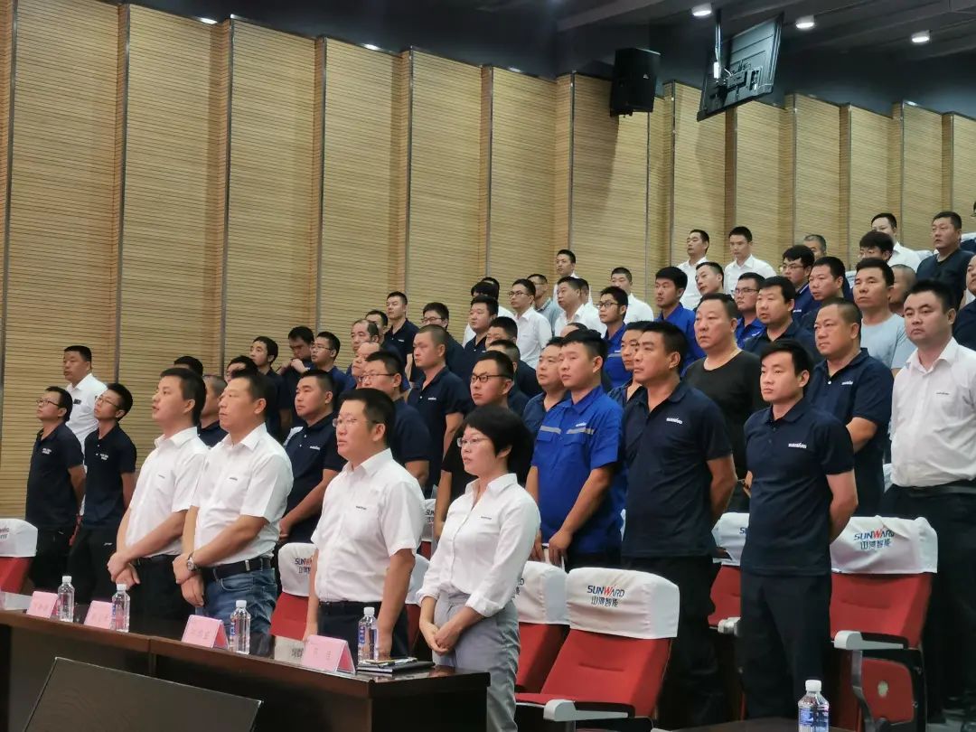 k1体育
挖掘机事业部启动2021服务技能评定暨服务万里行总结大会