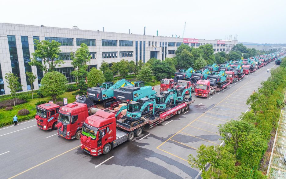 里程碑！k1体育
出口欧洲第20000台暨大型挖掘机批量交付仪式成功举行