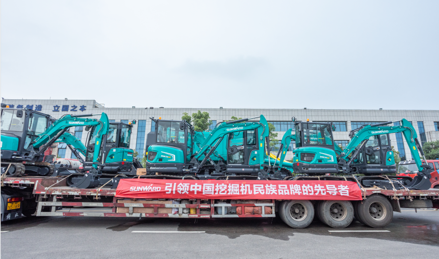 里程碑！k1体育
出口欧洲第20000台暨大型挖掘机批量交付仪式成功举行