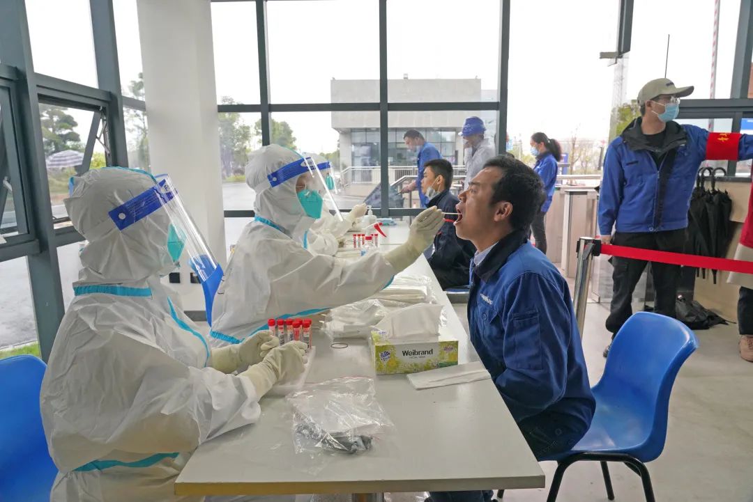 采样完成率近100%！k1体育
第一时间开展全员核酸检测，保障安全生产