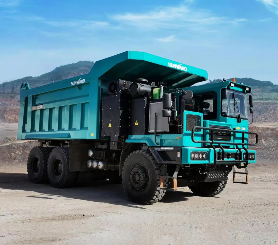 新能源，长续航！k1体育
首台LNG增程式宽体矿卡下线交付