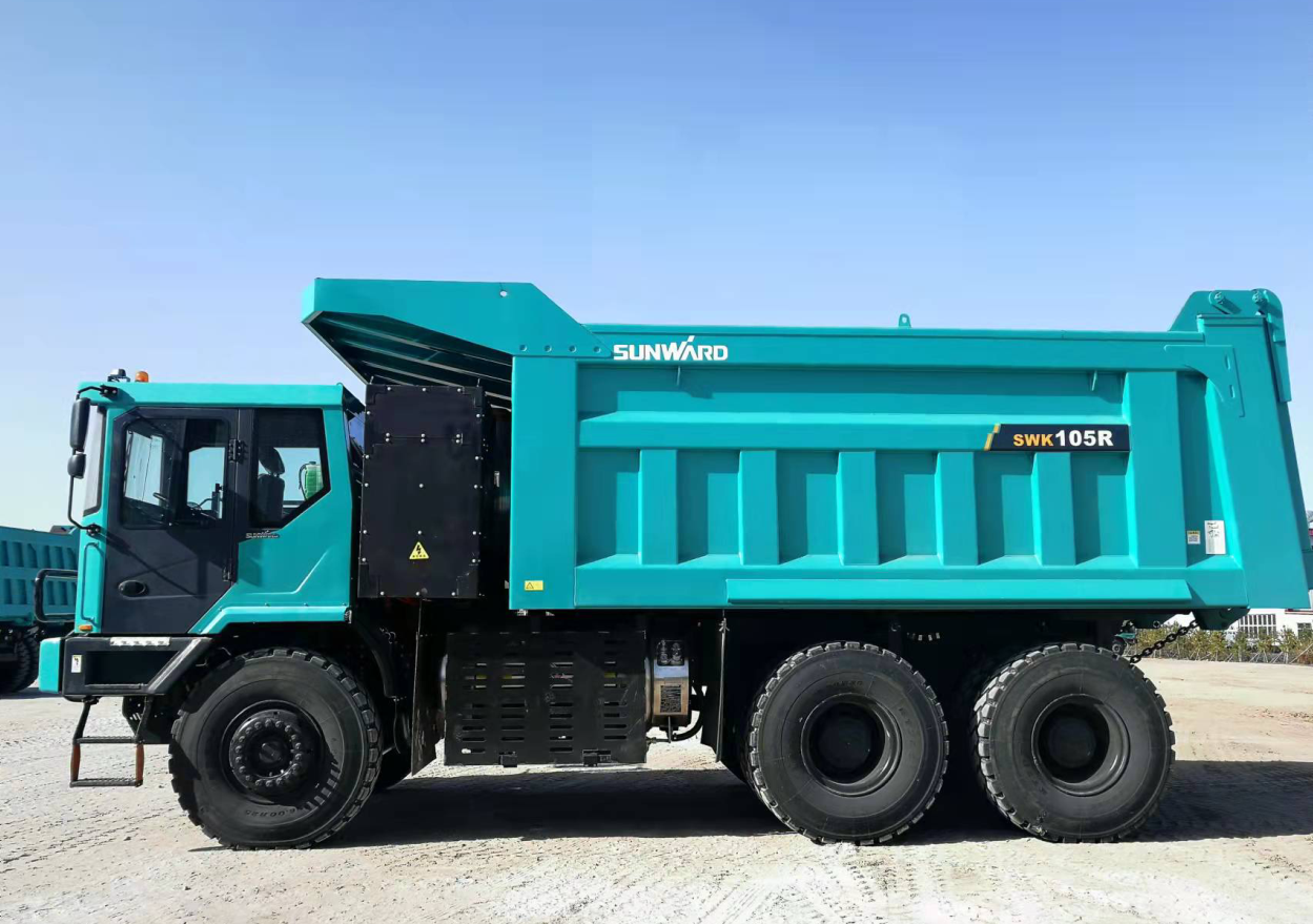 新能源，长续航！k1体育
首台LNG增程式宽体矿卡下线交付