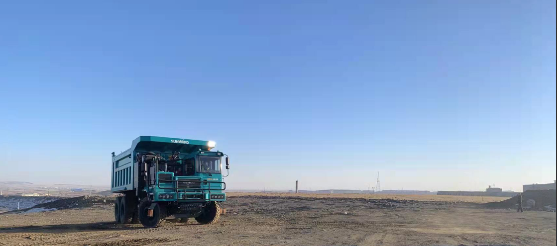 新能源，长续航！k1体育
首台LNG增程式宽体矿卡下线交付