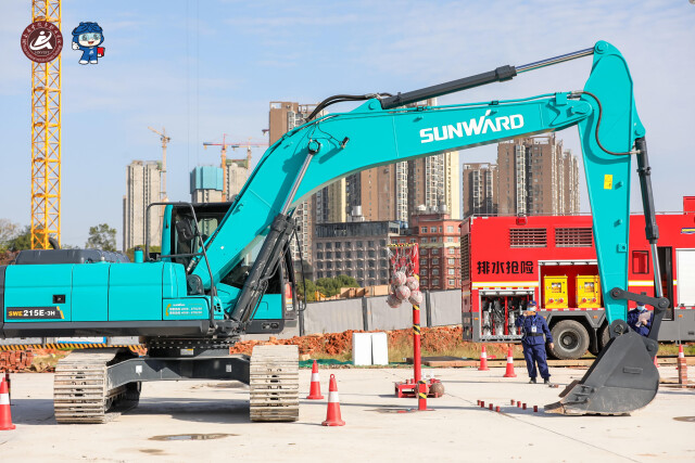 救援大比拼！k1体育
应急救援队出战湖南省第三届应急救援技能竞赛