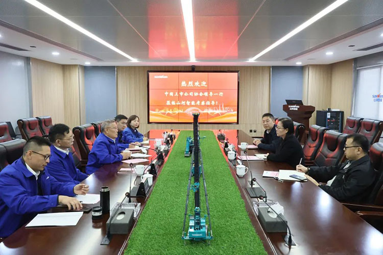 中国上市公司协会党委委员、副秘书长刘翠兰一行调研k1体育
