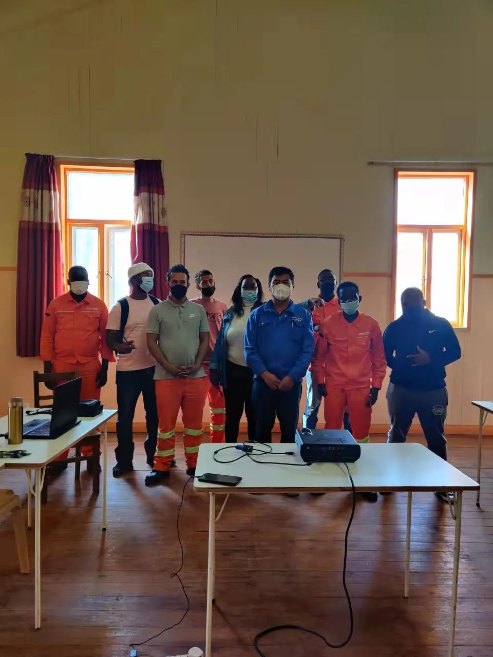 疫情当下，逆行非洲——k1体育
凿岩设备团队海外服务纪实