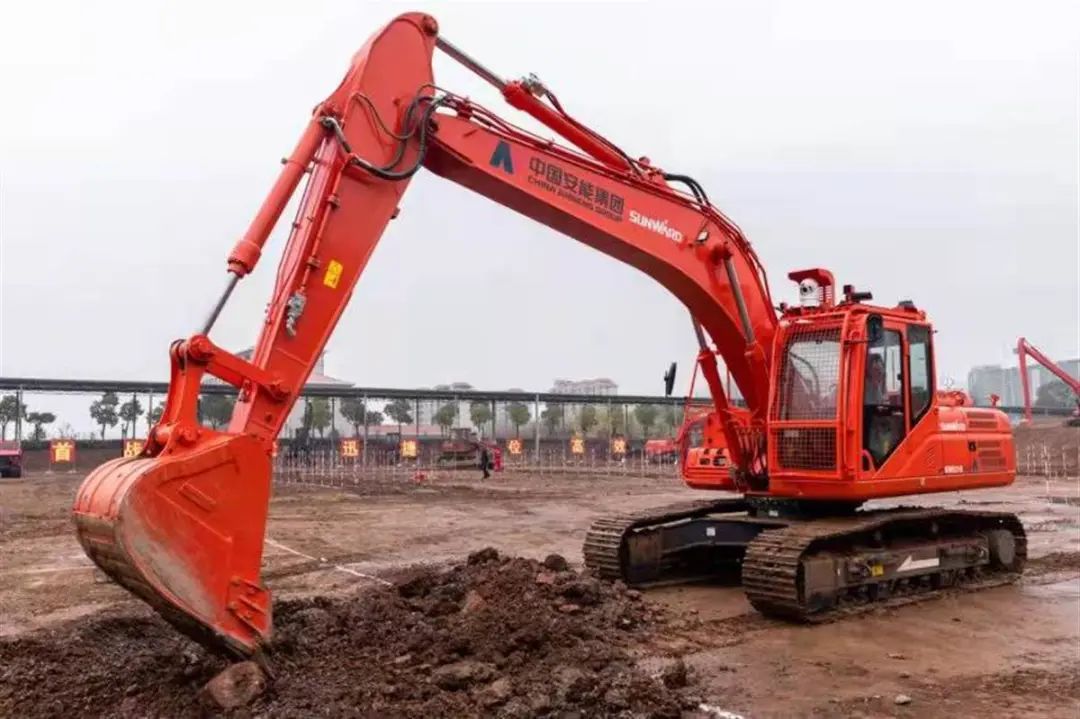 表现亮眼引关注!k1体育
5G远程遥控挖掘机现身湖北省自然灾害工程应急救援基地