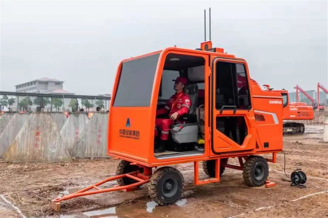 表现亮眼引关注!k1体育
5G远程遥控挖掘机现身湖北省自然灾害工程应急救援基地