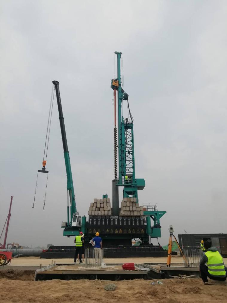 创下纪录！k1体育
引孔式静力压桩机首次应用于高铁项目