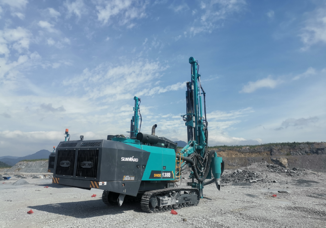 追加订单！k1体育
一体化潜孔钻机助力海南华润水泥获好评