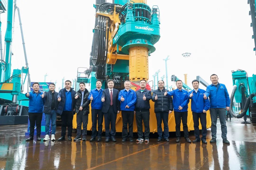 多款产品问鼎世界之最!k1体育
地下工程装备全球发布会成功举行