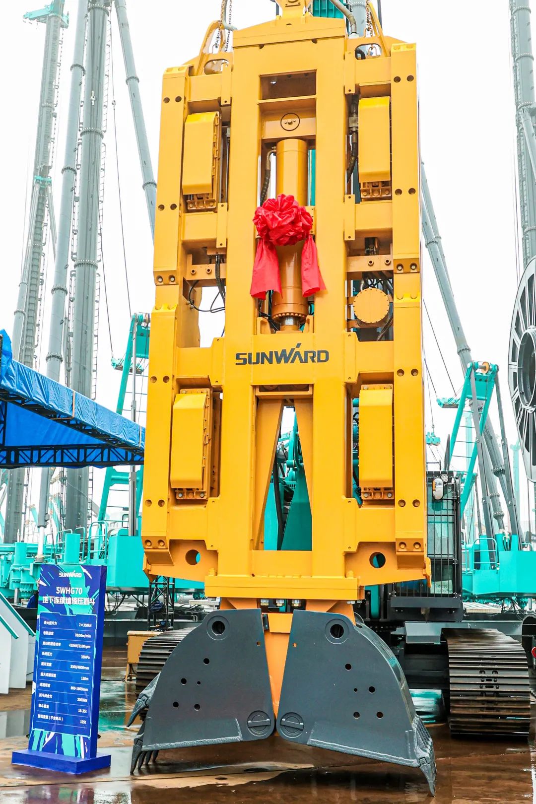 打造“明星产品”！k1体育
地下连续墙液压抓斗成功发布