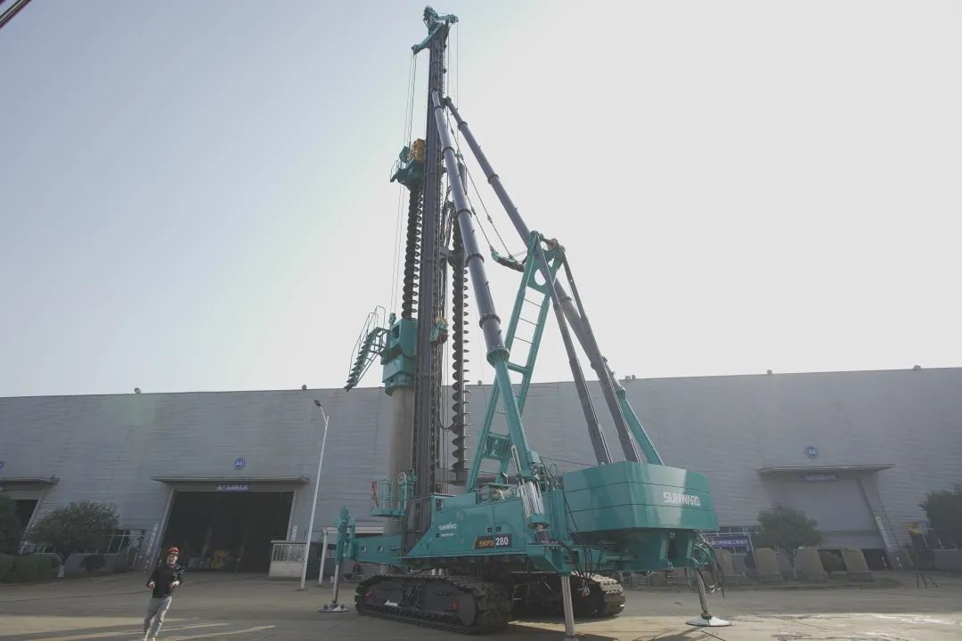 植桩奇兵！k1体育
开启大直径预制桩施工全新探索实践