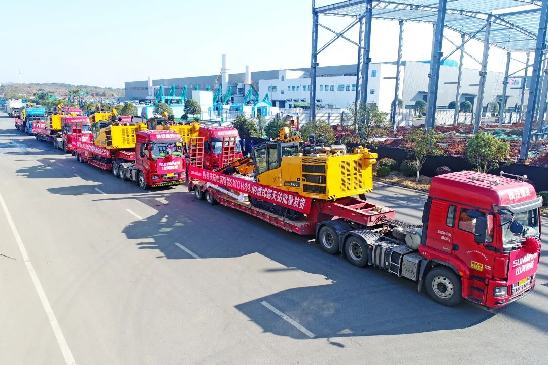 又一款差异化定制产品获认可！k1体育
SWDH89J内燃式露天钻批量发货