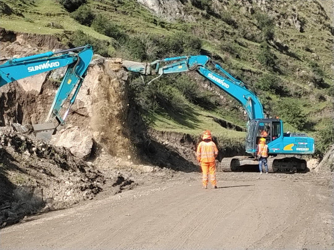 挑战世界第二高山脉!k1体育
装备助力秘鲁安第斯国家公路项目建设