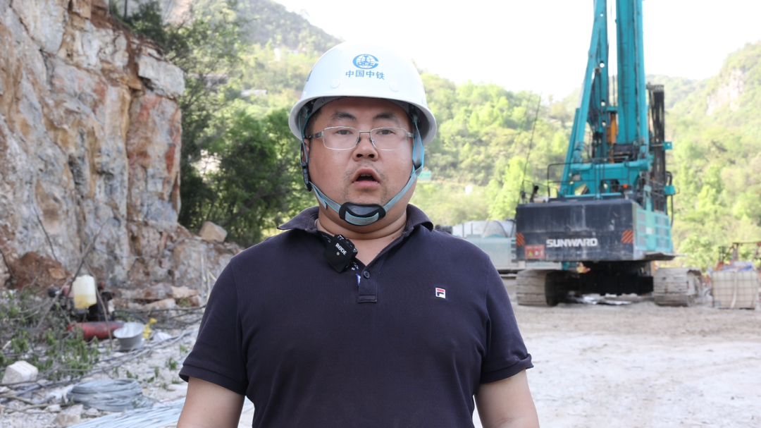 展现施工“奇效”！k1体育
旋挖钻机强势助力炉慈高速公路建设