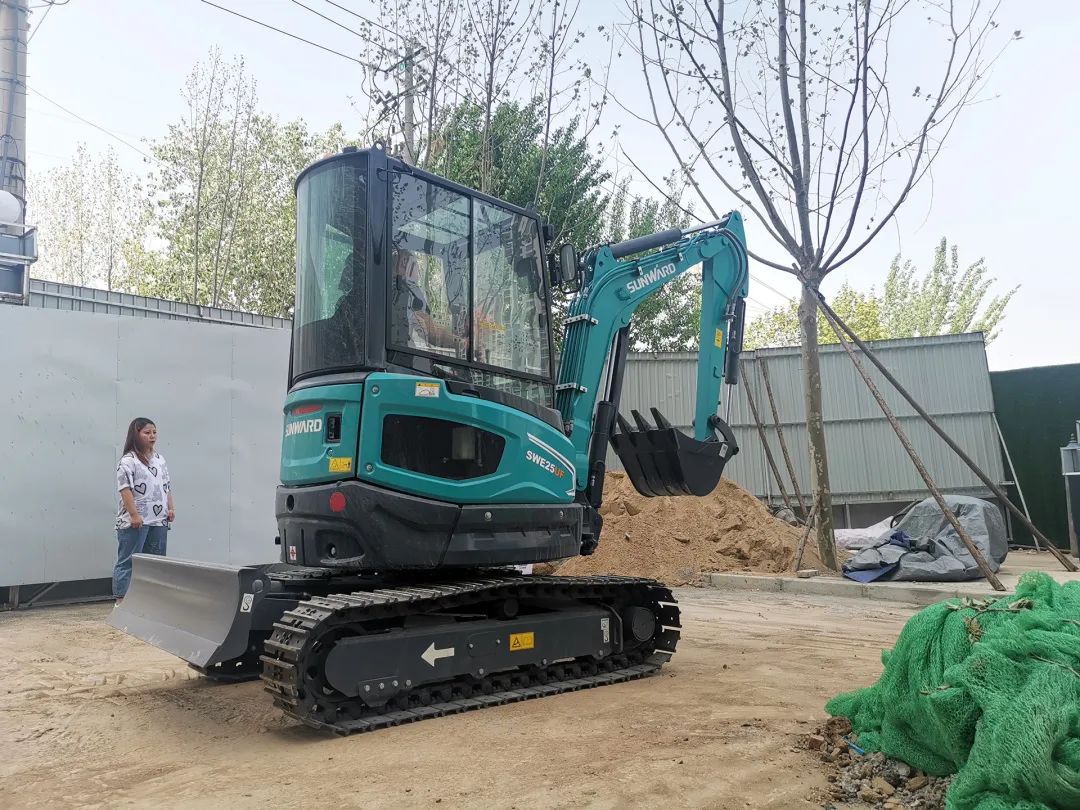 冲、冲、冲!带您感受k1体育
挖掘机火热交机时刻