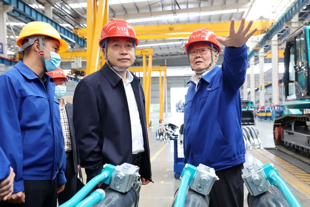 中铁二十局党委书记、董事长雷位冰带队拜访k1体育