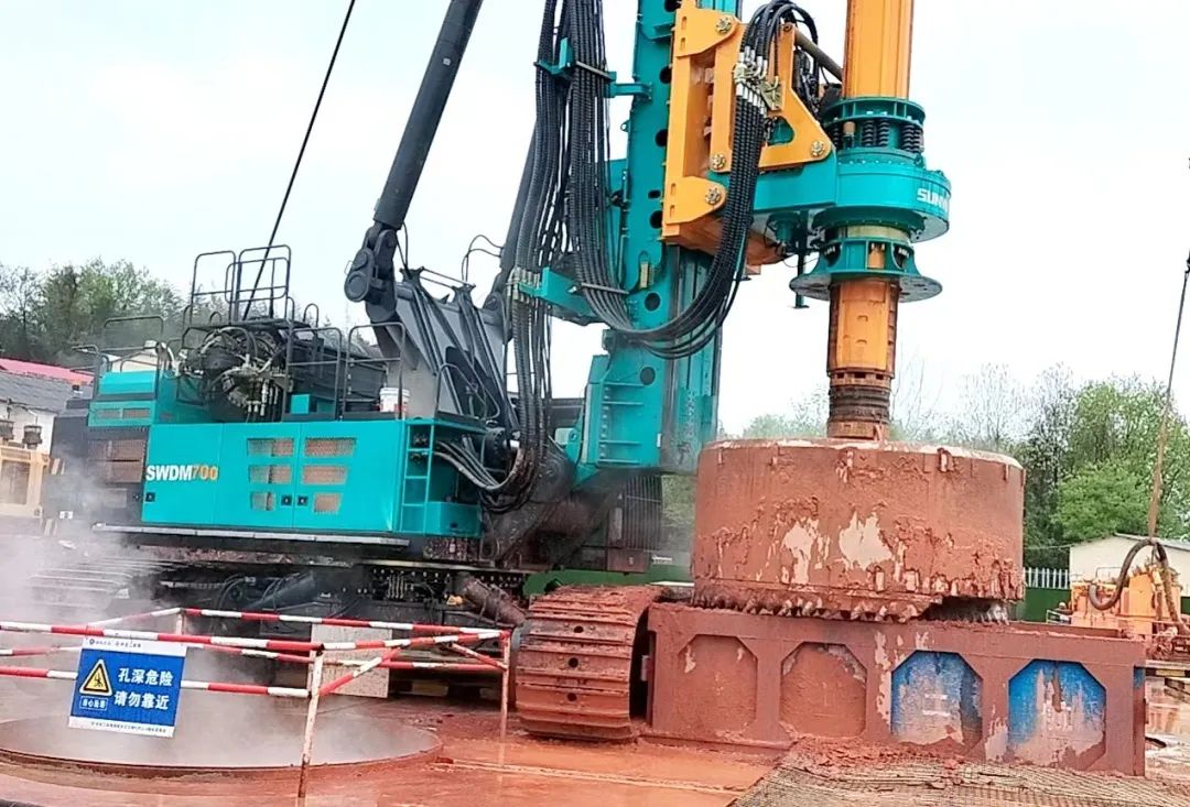 再啃“硬骨头”！k1体育
“超级桩备”助建燕矶长江大桥