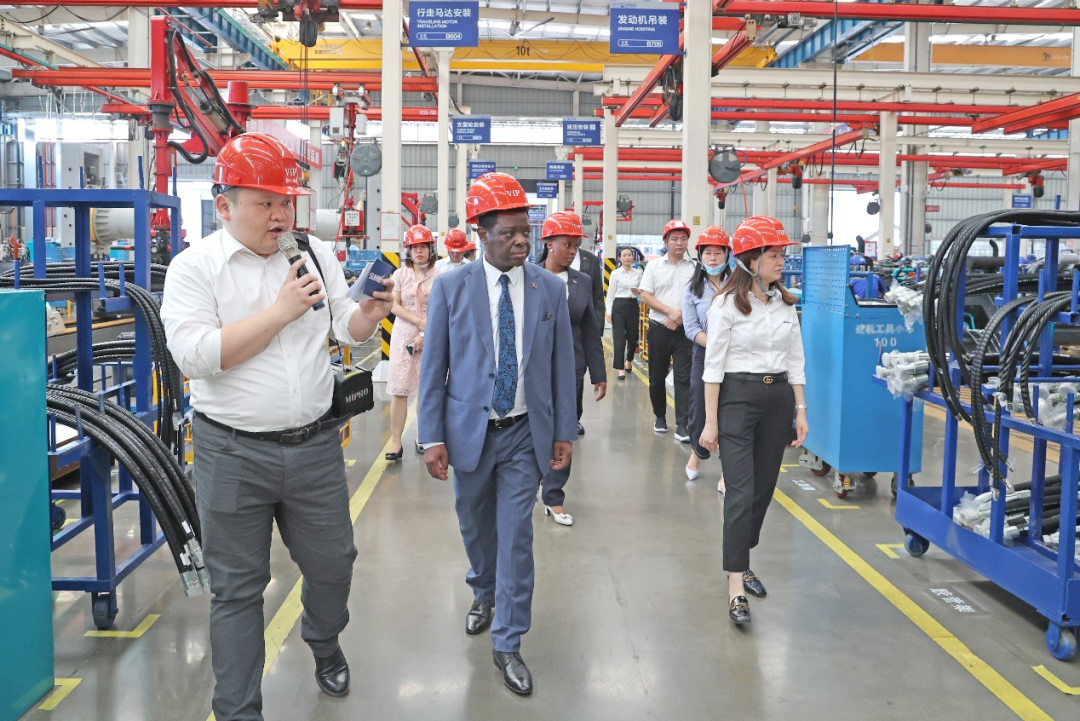 马拉维大使一行考察k1体育