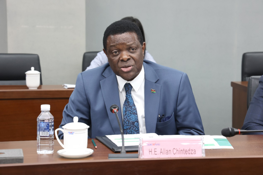 马拉维大使一行考察k1体育