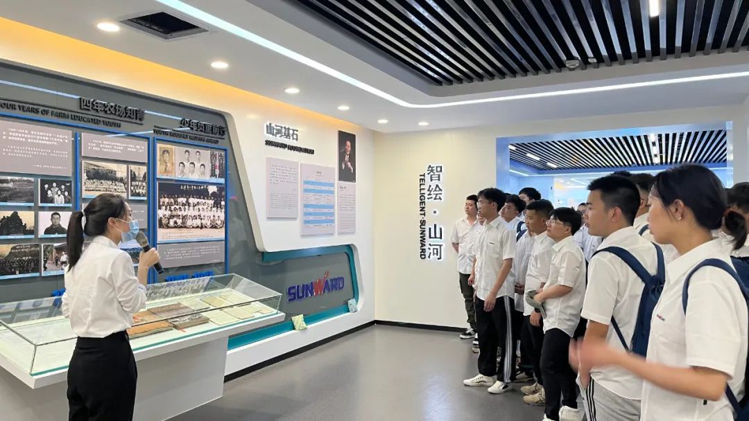 校招 | 盛夏七月,这群“向着太阳奔跑”的少年来k1体育
啦!