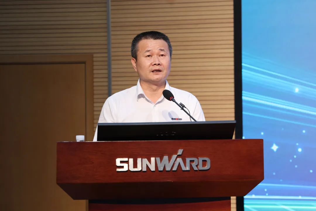 凝心聚力奋力拼搏，向高质量发展交出精彩答卷！k1体育
召开全体干部大会