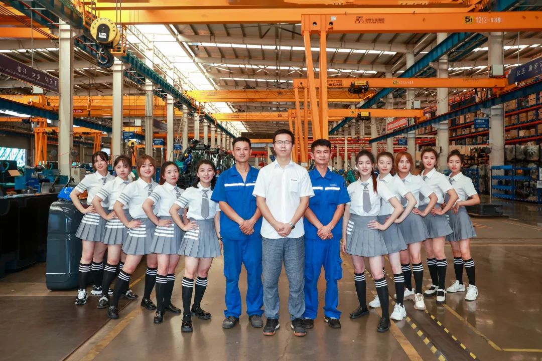 又酷又辣又炫!k1体育
第二届挖机宝贝来了