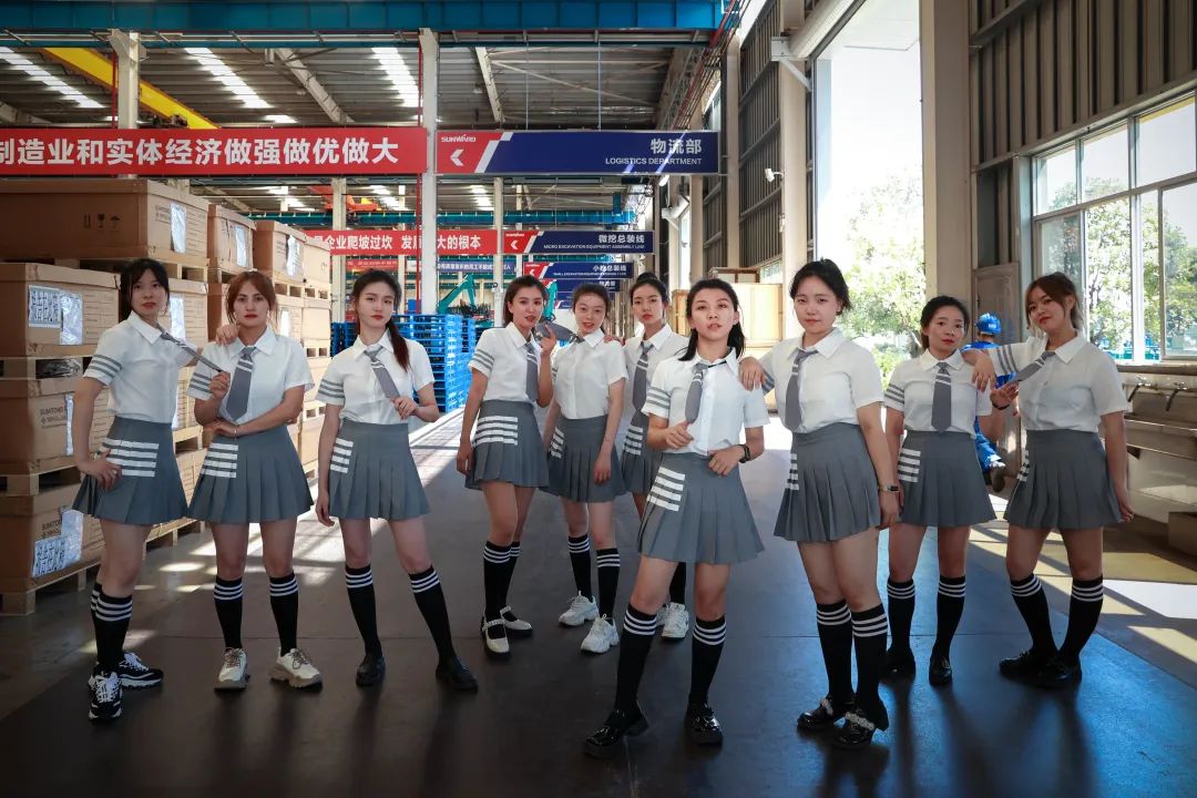 又酷又辣又炫!k1体育
第二届挖机宝贝来了