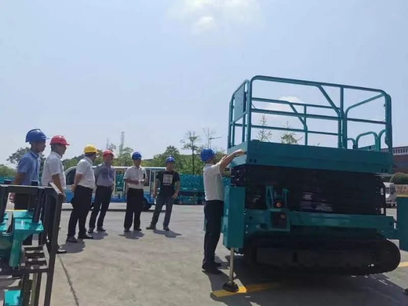 加速电动化产品布局，k1体育
第一款履带剪叉式高空作业平台来了！