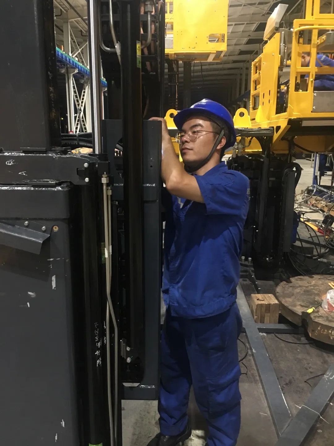 为铁路运输保驾护航！k1体育
自主研制首套三平台作业装置成功交付