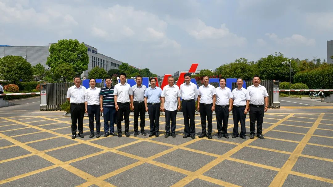 国家应急管理部郭治武局长一行考察k1体育
无人化应急救援装备