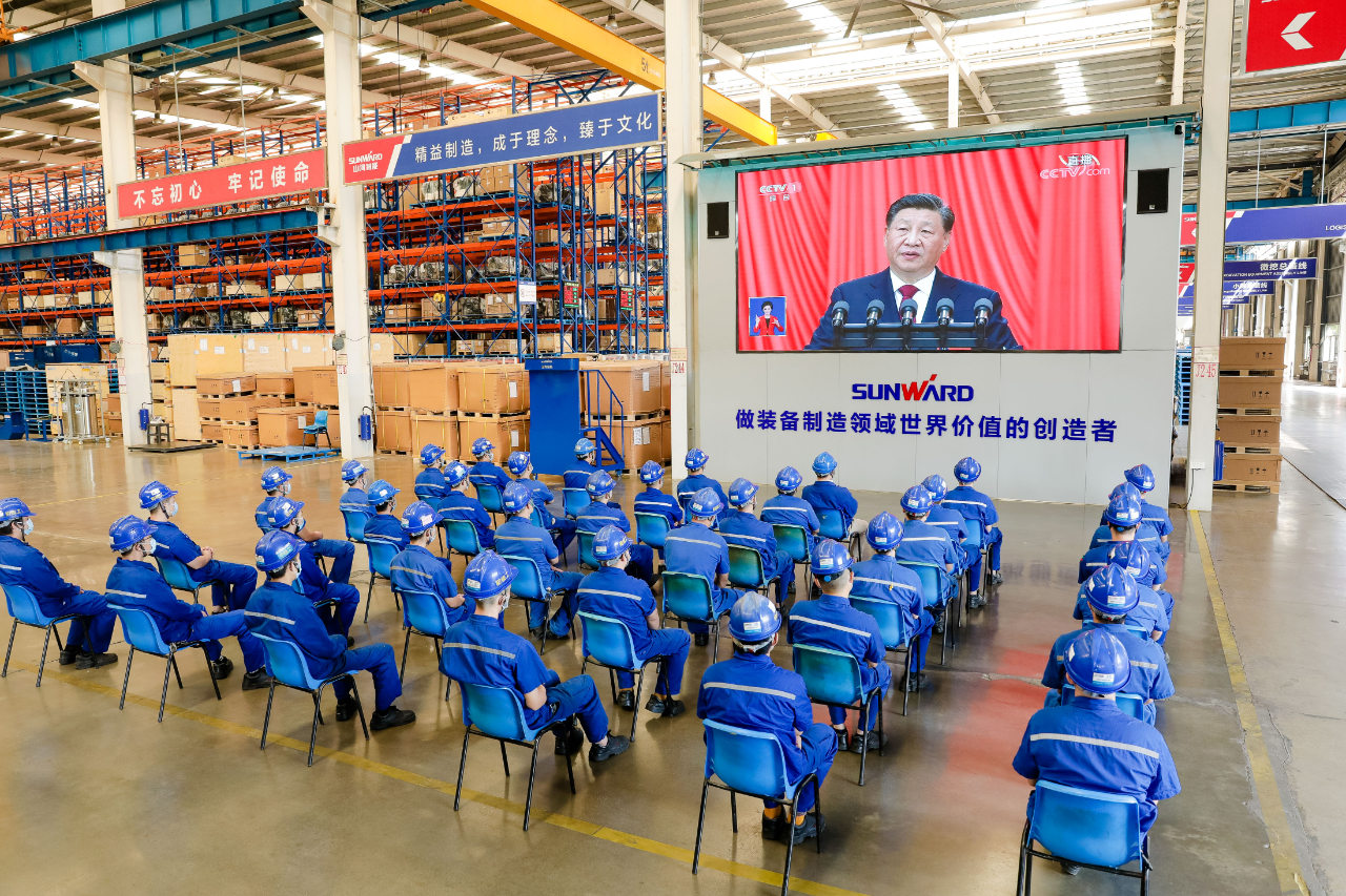 振奋人心！k1体育
党员干部集中收看党的二十大开幕会盛况