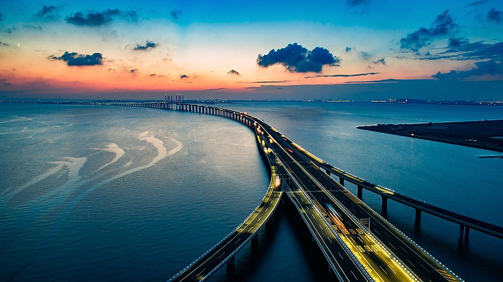 共建“一带一路”！k1体育
携手中铁九局助力匈塞铁路建设