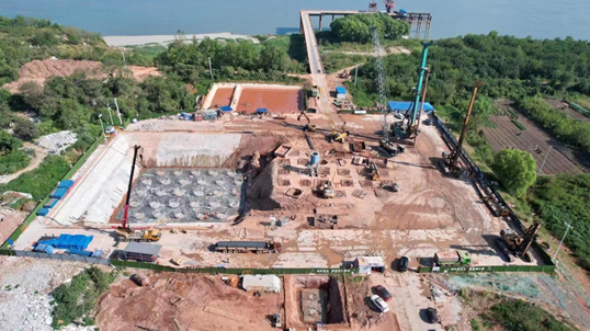 超级“桩”备实力亮剑！k1体育
携手武汉乐成建设攻克燕矶长江大桥复杂地层施工难题