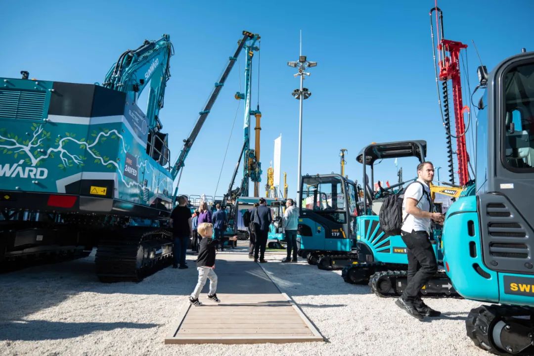 Bauma 2022 | 一组火热现场图带您重温k1体育
德国宝马展之旅