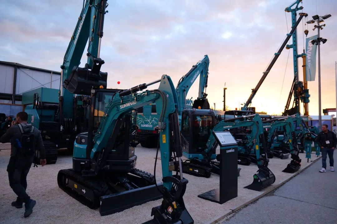 Bauma 2022 | 一组火热现场图带您重温k1体育
德国宝马展之旅