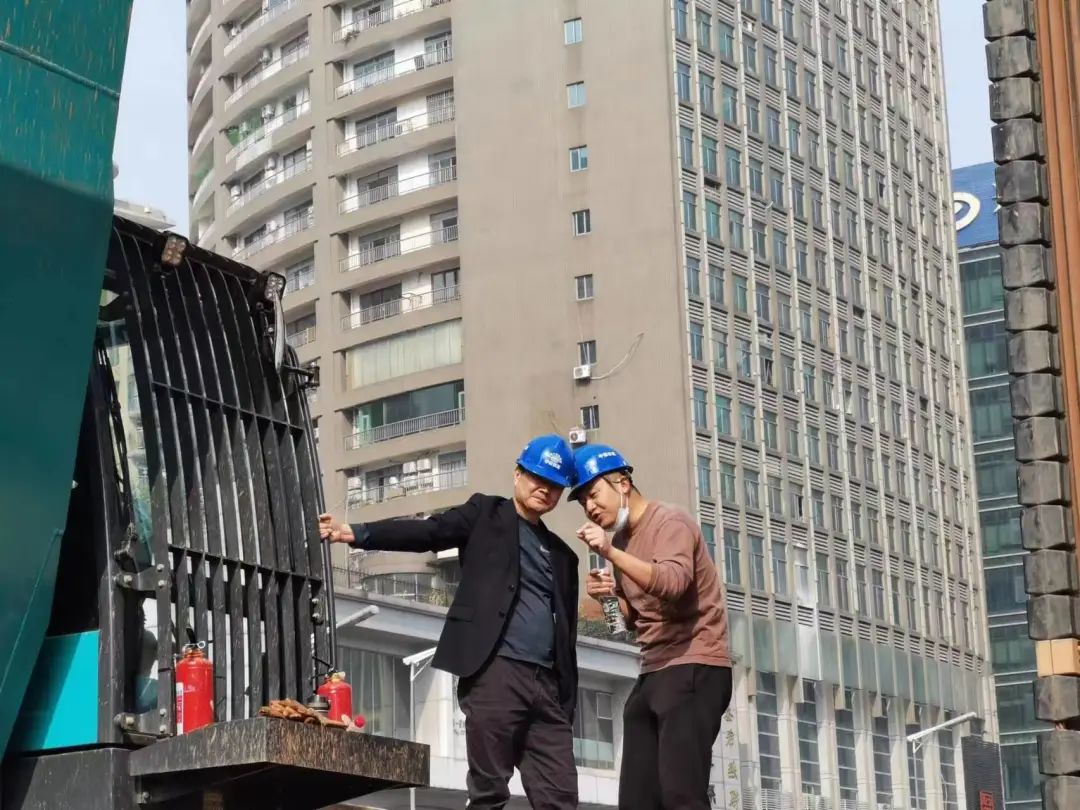 首战创佳绩！k1体育
双轮铣槽机助建长沙地铁7号线