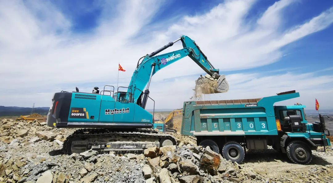 为实现“双碳”目标贡献力量！k1体育
混合动力挖掘机项目入围又一全国重要赛事总决赛