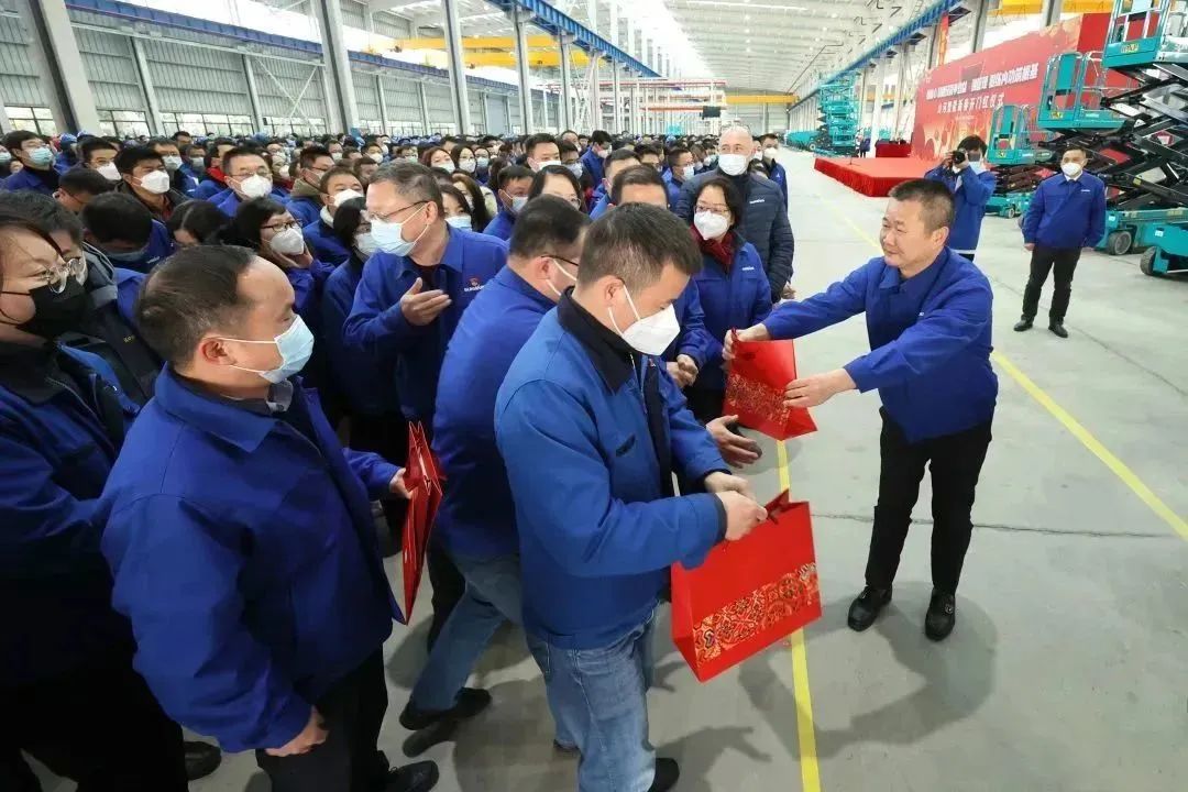 莫道君行早，更有早行人！k1体育
癸卯兔年开工大吉