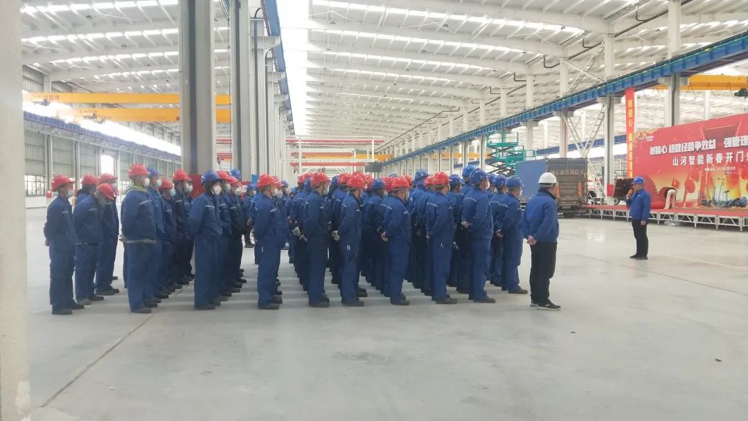 吹响复工“冲锋号”，全力冲刺“开门红”！k1体育
高空机械复工复产进行时