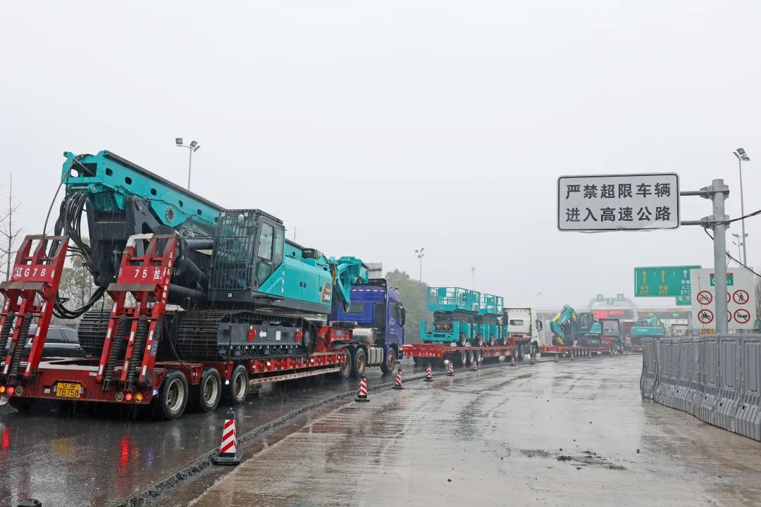 新局新篇，宏兔启航！k1体育
超200台套设备集中发货