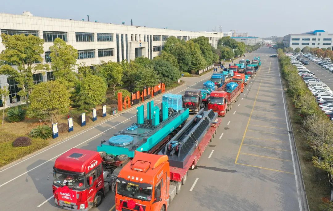 喜迎龙抬头!k1体育
大吨位PDP工法引孔式静力压桩机出征哥伦比亚