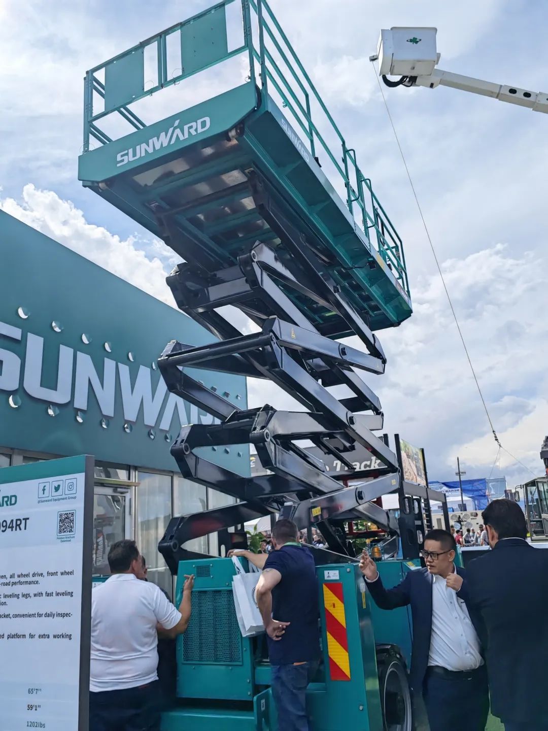 拉展直播 | k1体育
高空精品亮相2023美国拉展，哪款是你的最爱？