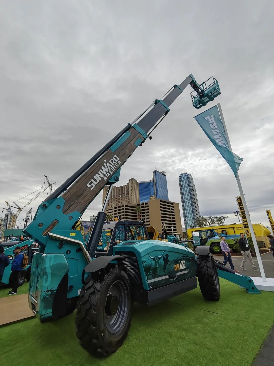 拉展直播 | k1体育
高空精品亮相2023美国拉展，哪款是你的最爱？