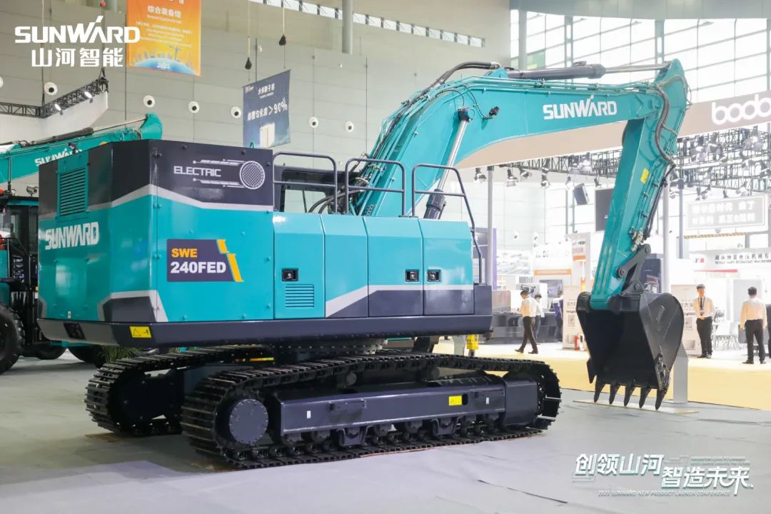 2023 CICEE | k1体育
亮相2023长沙国际工程机械展!智能化、电动化产品站C位