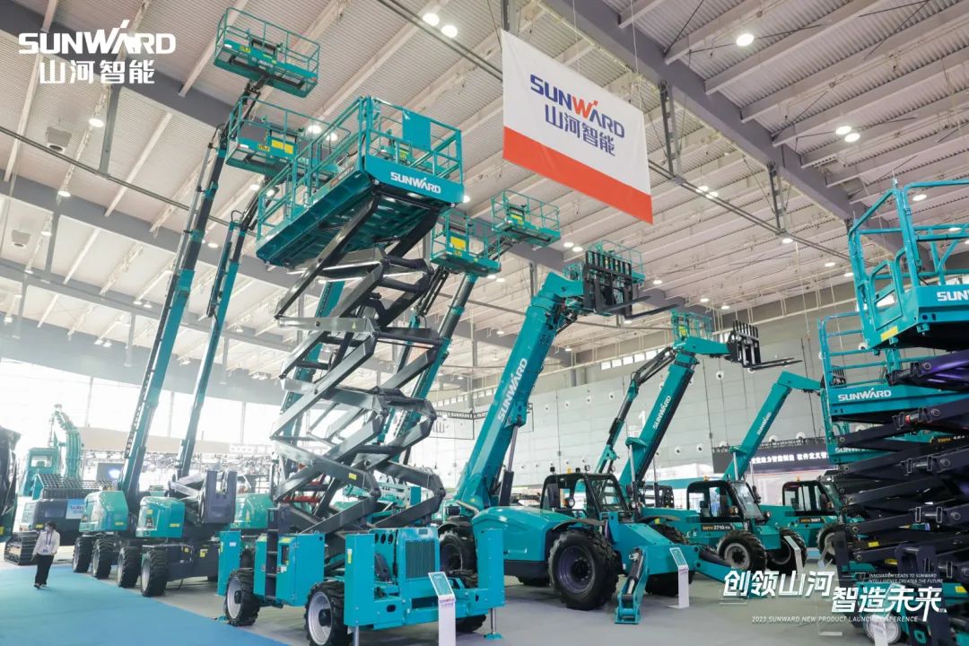 2023 CICEE | k1体育
亮相2023长沙国际工程机械展!智能化、电动化产品站C位