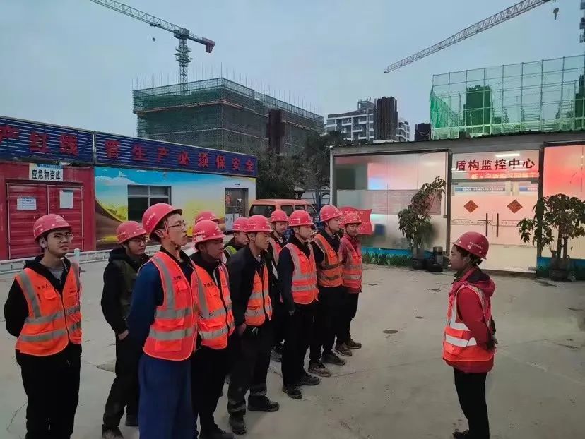 最新进展!中铁山河深圳地铁3号线低-白盾构区间左线顺利贯通