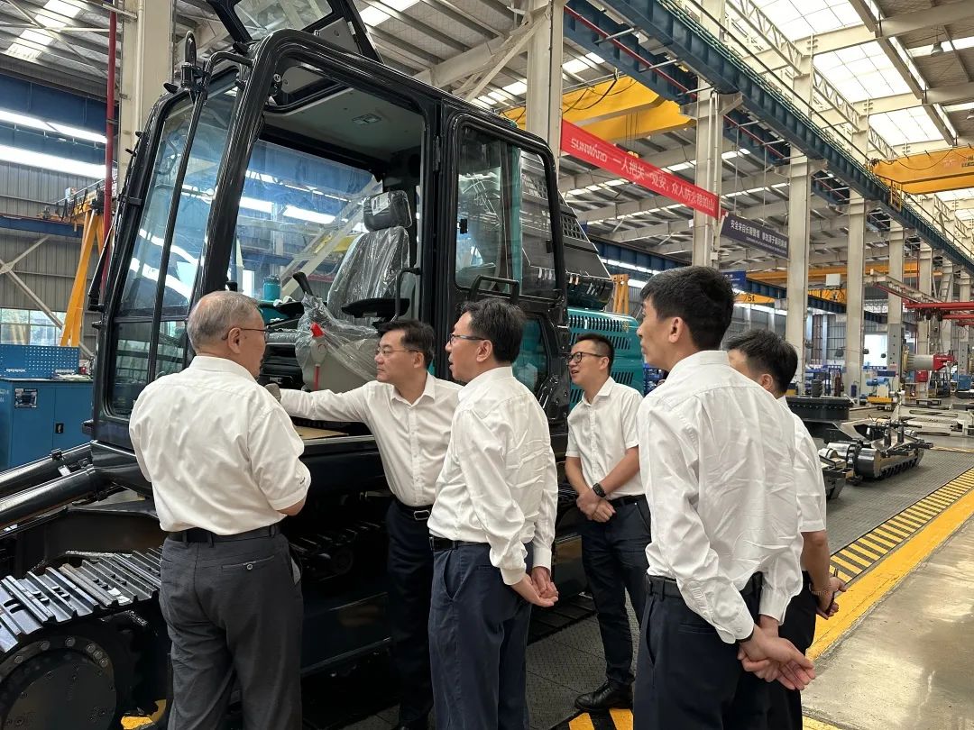 中国联通集团副总经理梁宝俊到访k1体育
